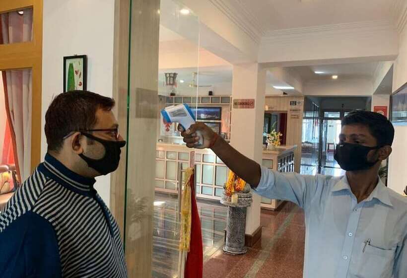 בית מלון כפרי The Royal Heritage