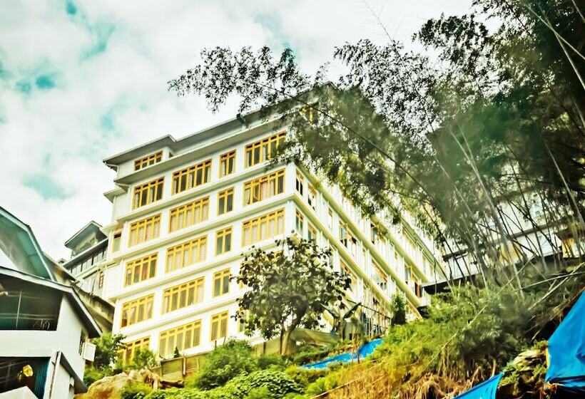 בית מלון כפרי The Royal Heritage