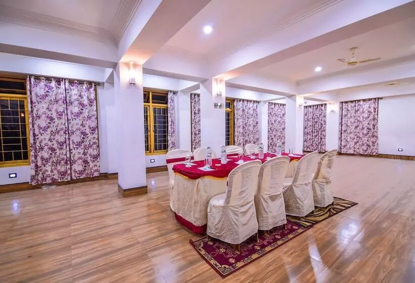 ホテル The Royal Heritage