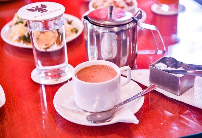 בית מלון כפרי The Royal Heritage