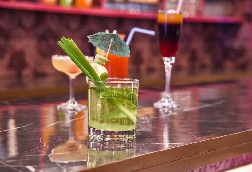 בית מלון כפרי The Royal Heritage