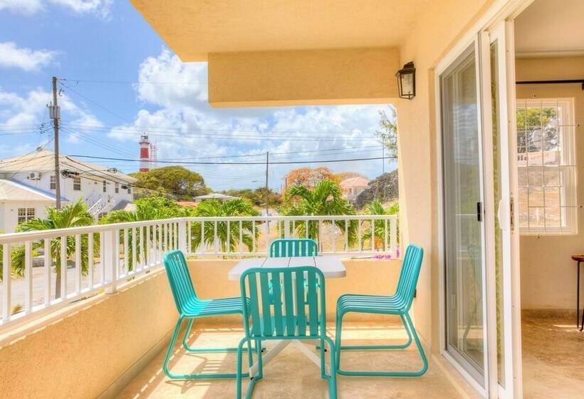 Lighthouse Look Apartments