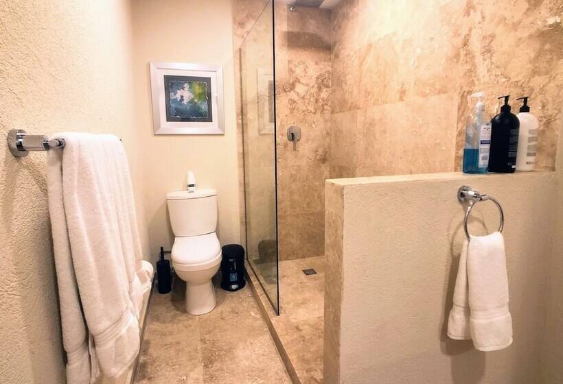 Lighthouse Look Apartments