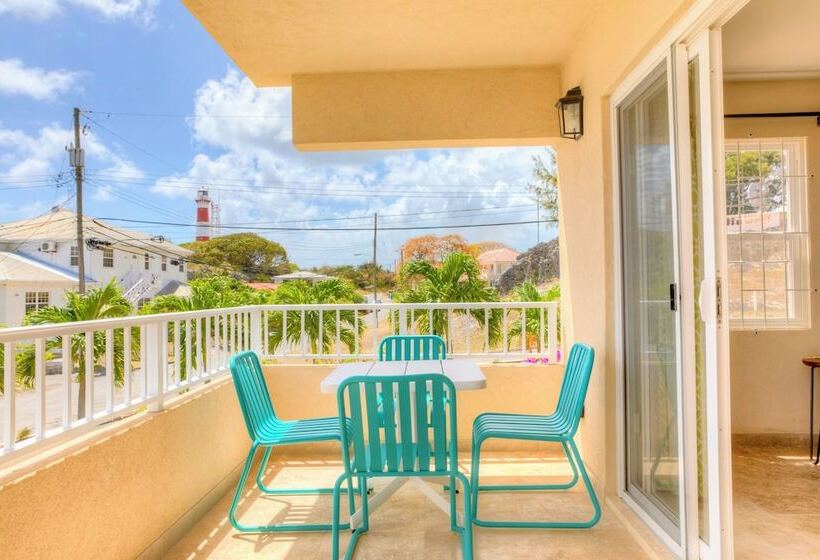 Lighthouse Look Apartments