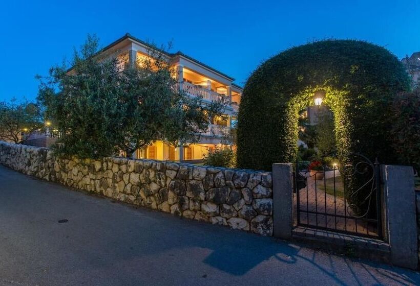 پانسیون Villa Milcetic