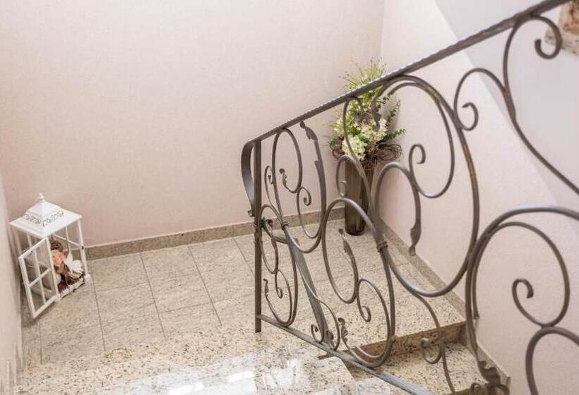 پانسیون Villa Milcetic