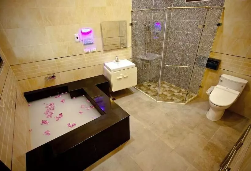 تختخواب و صبحانه Sin Ging Hong Resort