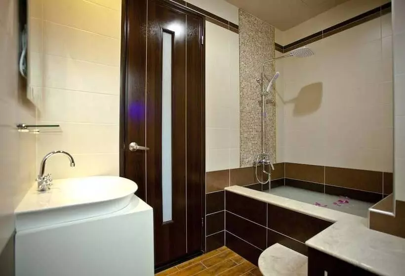 تختخواب و صبحانه Sin Ging Hong Resort