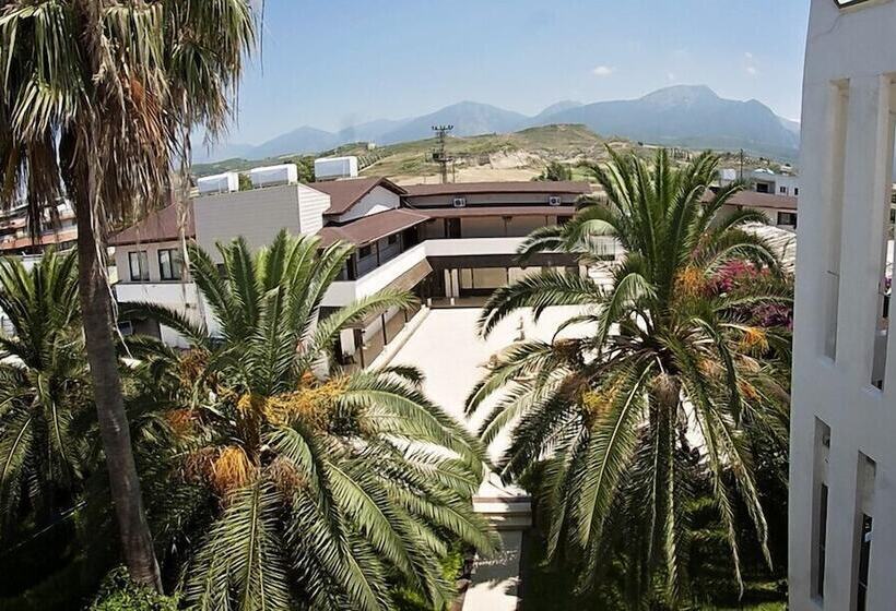 בית מלון כפרי Palm Beach Arsuz