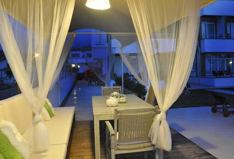 בית מלון כפרי Palm Beach Arsuz