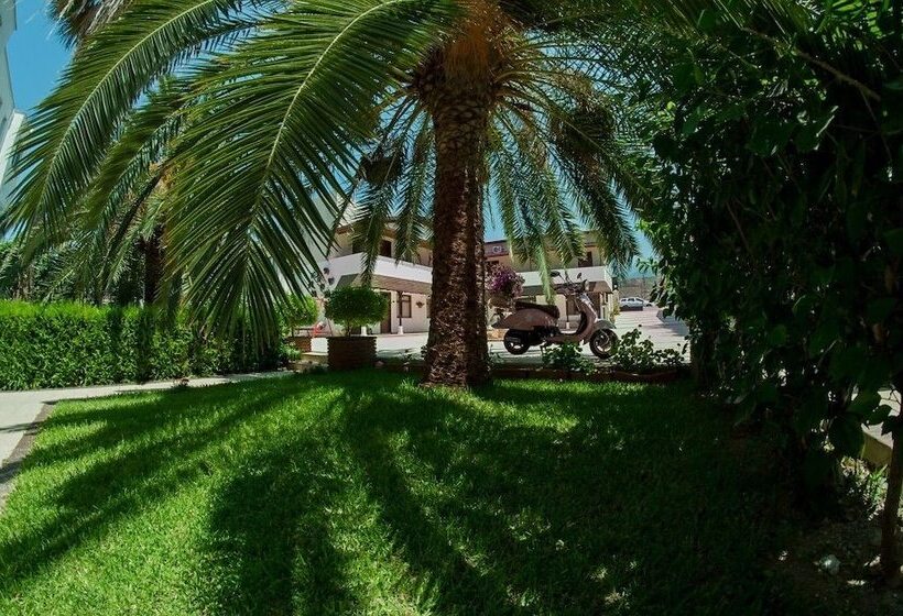 בית מלון כפרי Palm Beach Arsuz