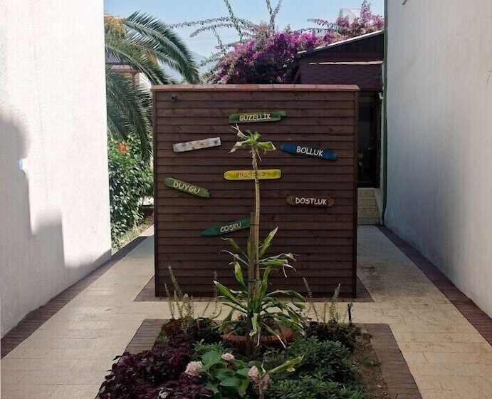 בית מלון כפרי Palm Beach Arsuz