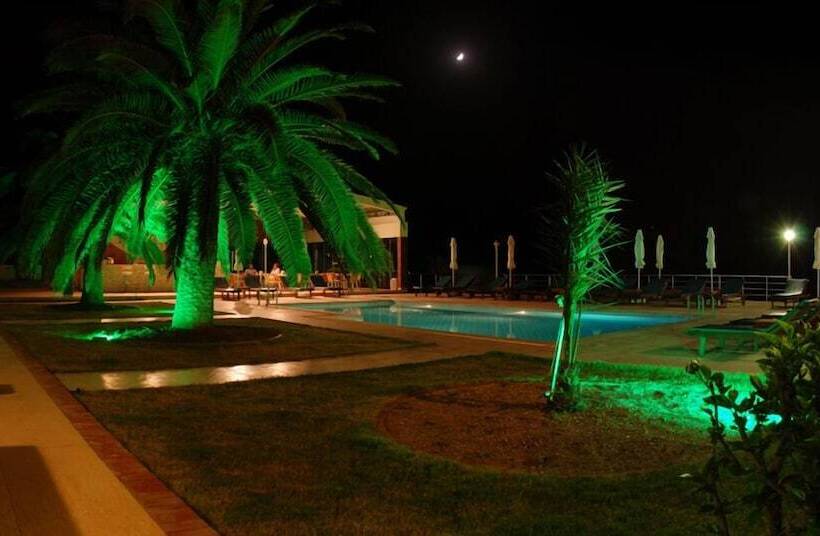 בית מלון כפרי Palm Beach Arsuz