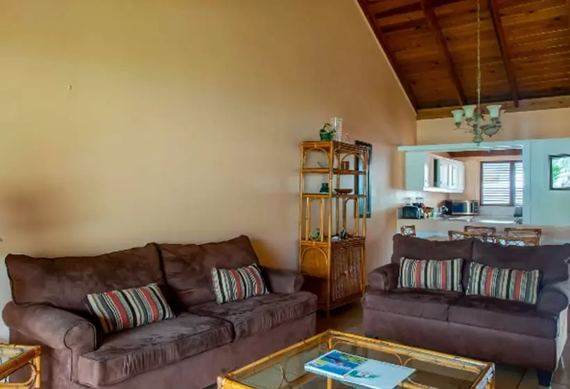 Village Cay Hotel And Marina