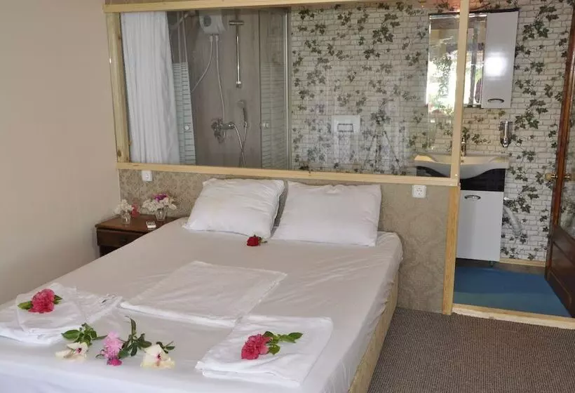 Koc Pension Kekova