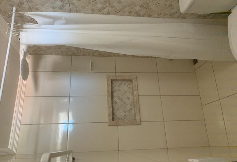 Pension Anjos Do Mar Suítes