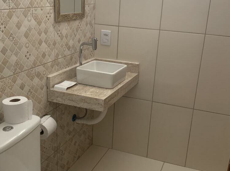 Pension Anjos Do Mar Suítes