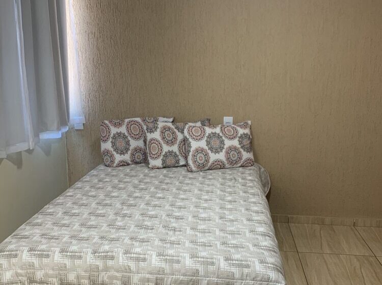 Pension Anjos Do Mar Suítes