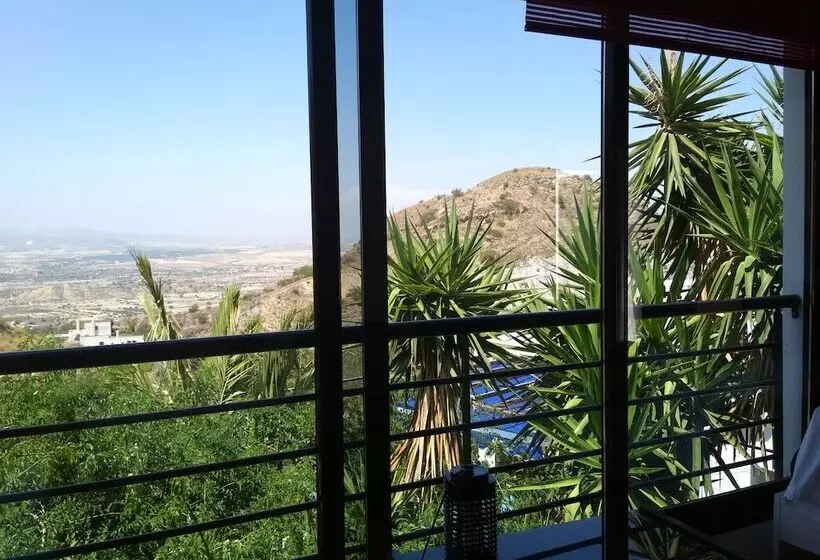 ペンション Cortijo La Fuensanta