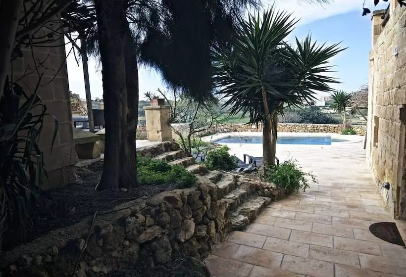 پانسیون Dar Ix Xemx