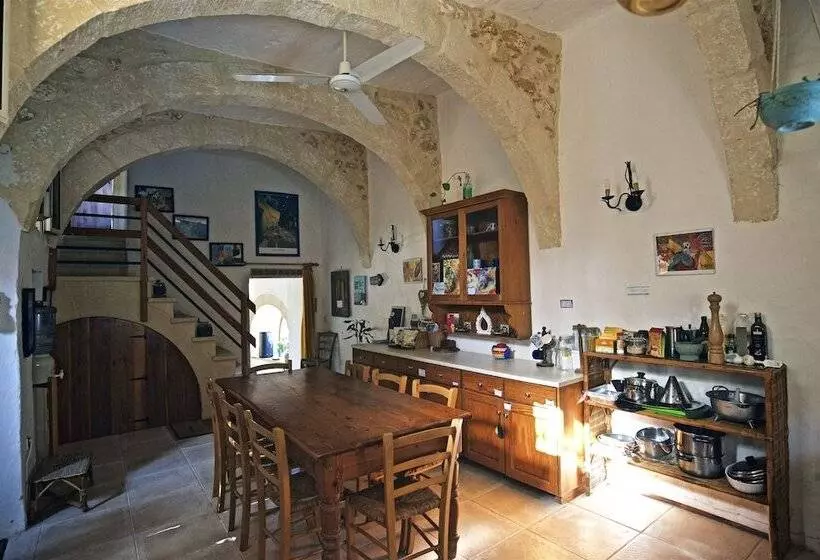 پانسیون Dar Ix Xemx