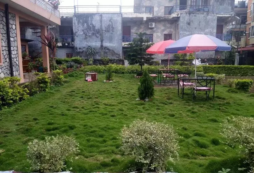 پانسیون Galaxy Inn Guest House