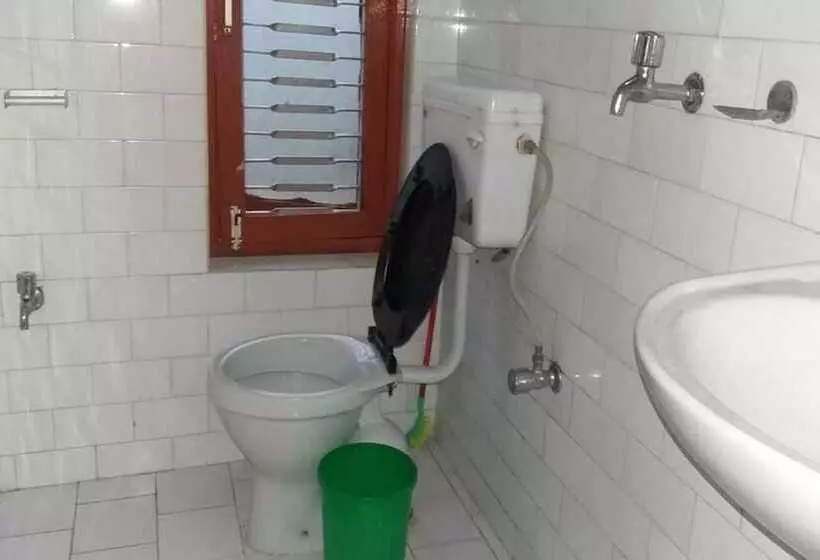 پانسیون Galaxy Inn Guest House