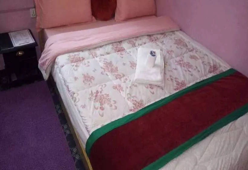 پانسیون Galaxy Inn Guest House