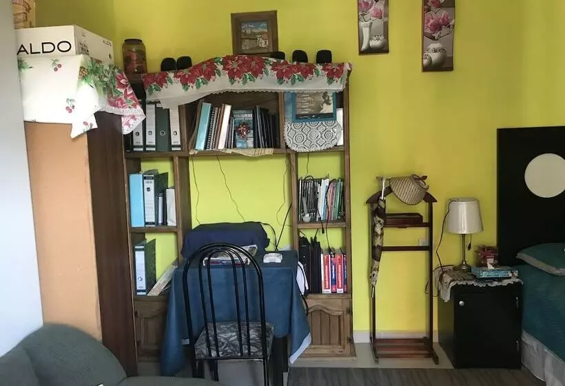 ペンション La Pineda Teotihuacan