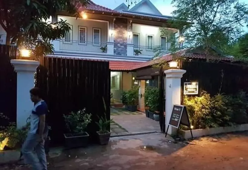 پانسیون Nika's House