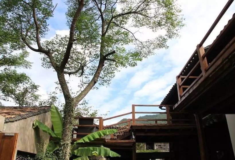 Majatalo Qiansu Linhai Liaoshe