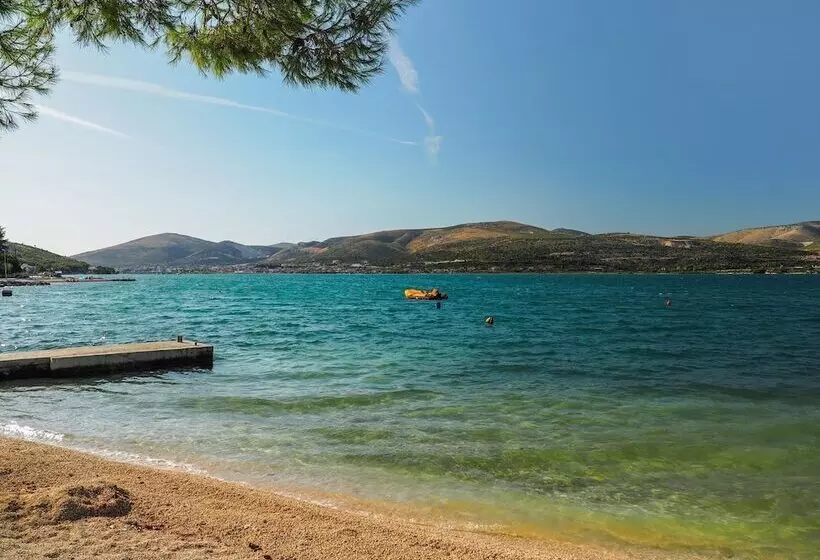 ホテル Mediteran Travel Camping Sveti Križ