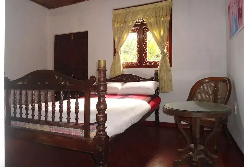 ペンション Dinesh Homestay