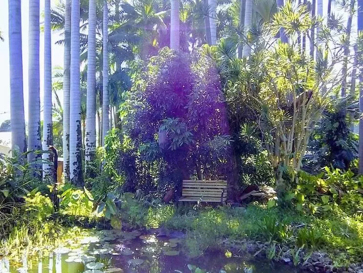 پانسیون Poivre & Citronnelle