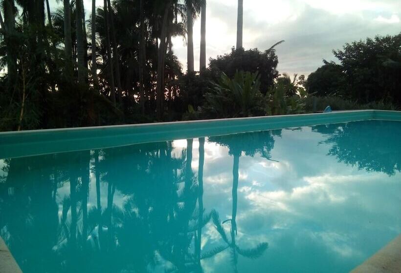 پانسیون Poivre & Citronnelle