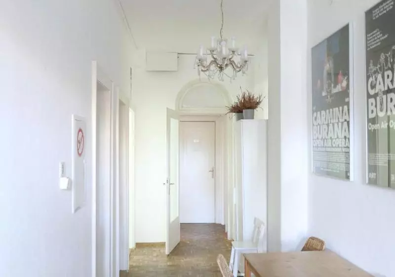 Majatalo Schloss Mörlbach