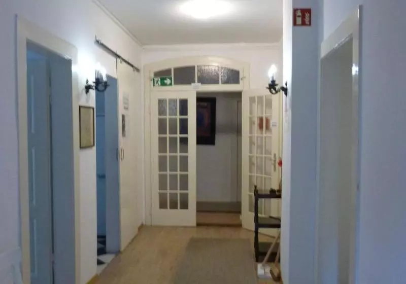 Majatalo Schloss Mörlbach