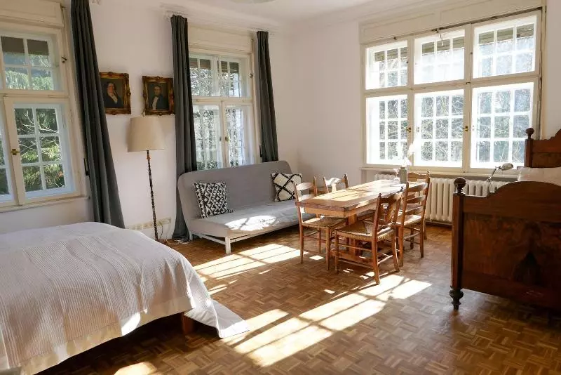 Majatalo Schloss Mörlbach