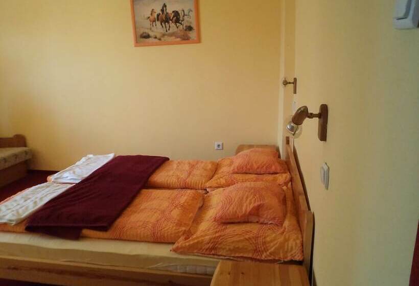 Пансион Vázsonyvölgy Vendéglő Fogadó