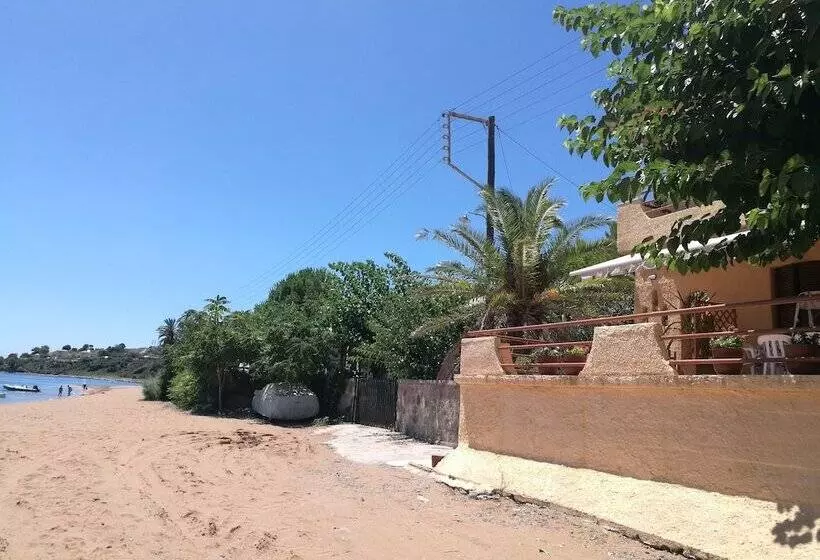 Alekos Beach Houses Amalia