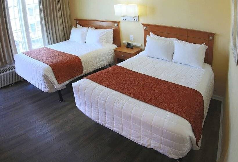 Fleur De Lis Beach Motel