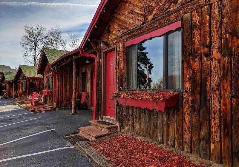 Foot Of The Mountain Motel