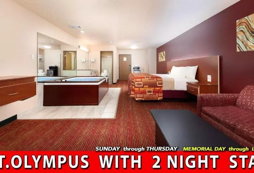 Grand Marquis Waterpark Hotel & Suites