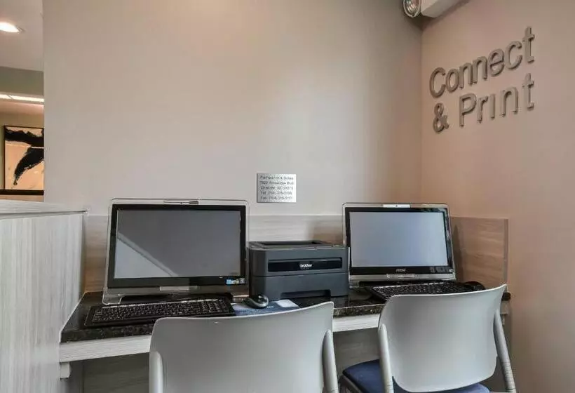 Hotelli Fairfield Inn & Suites Charlotte Arrowood