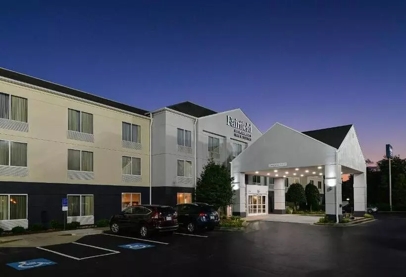 Hotelli Fairfield Inn & Suites Charlotte Arrowood