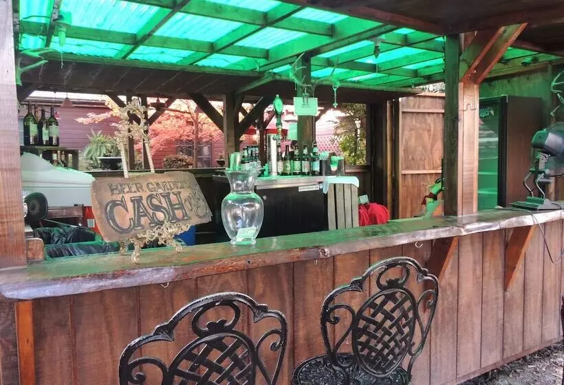 호텔 Historic Farnsworth House Inn