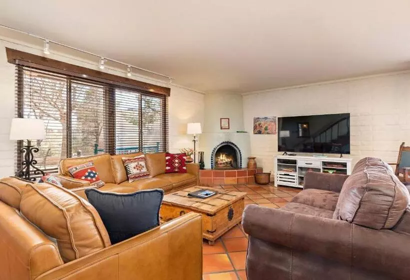 Отель Fort Marcy Suites By All Seasons Resort Lodging