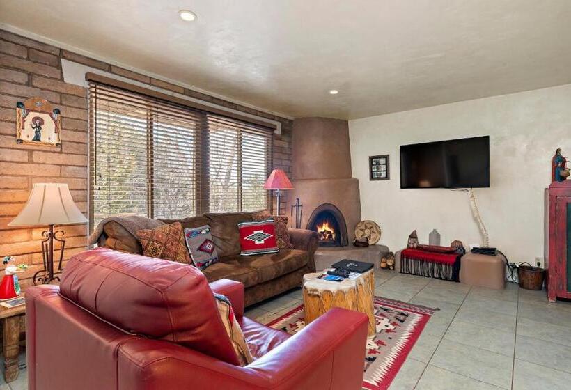 فندق Fort Marcy Suites By All Seasons Resort Lodging