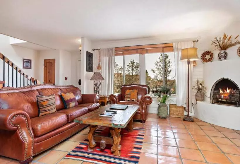 Отель Fort Marcy Suites By All Seasons Resort Lodging