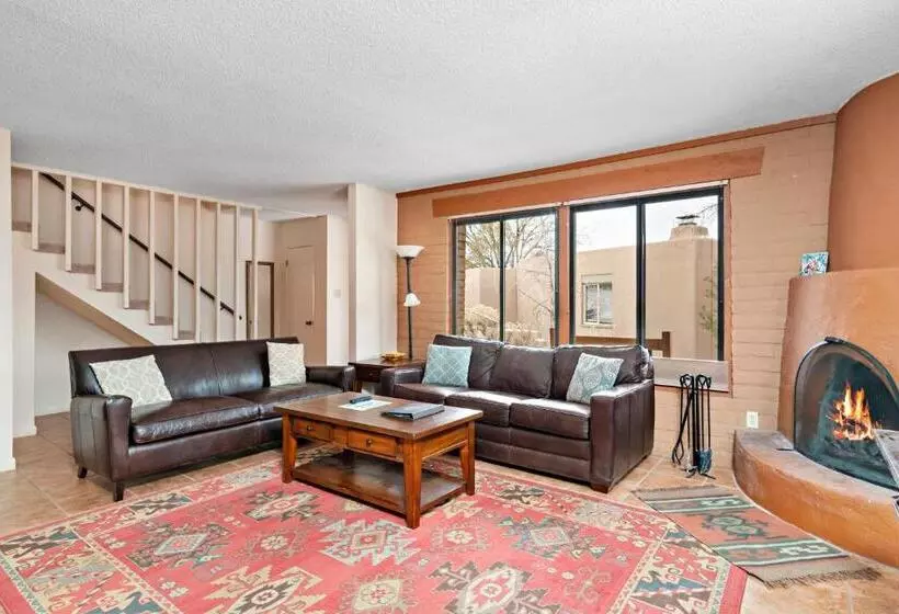 Отель Fort Marcy Suites By All Seasons Resort Lodging